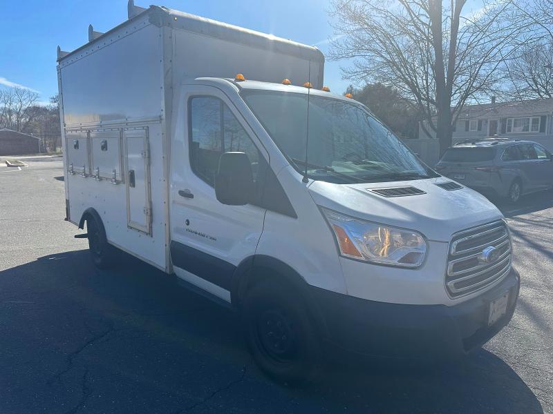 2017 Ford Transit VIN 1FDBW5PM2HKB09021 COPART salvage auction — MINOR DENT/SCRATCHES, Pa - Cert Of Title (P), sold $7,200 on 2026-07-09 (photo 4)