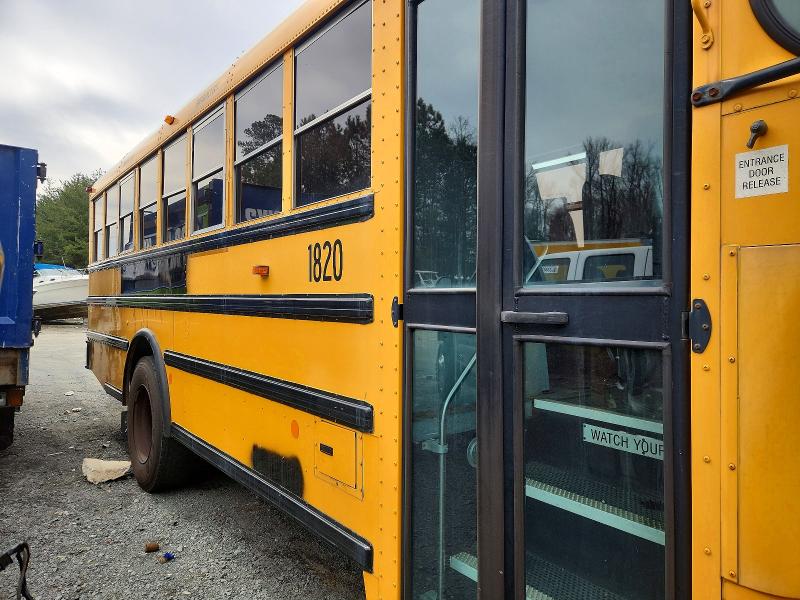 2015 Ic VIN 4DRBUAAP1FB643481 COPART salvage auction — NORMAL WEAR, Salvage Title, sold $1,400 on 2026-09-25 (photo 9)