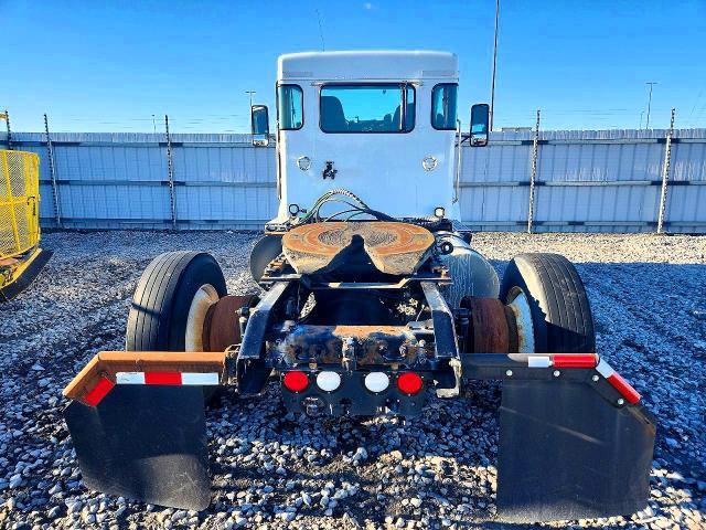 2017 Kenw Constructi VIN 2XKHAJ8X2HM160486 COPART salvage auction — MECHANICAL, NE - CERTIFICATE OF TITLE, sold $5,900 on 2026-09-03 (photo 5)
