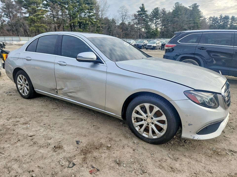 2017 Mercedes-benz E-klasse VIN WDDZF4KBXHA215313 COPART salvage auction — FRONT END, Ma - Certificate Of Title (P), sold $6,500 on 2026-07-30 (photo 4)