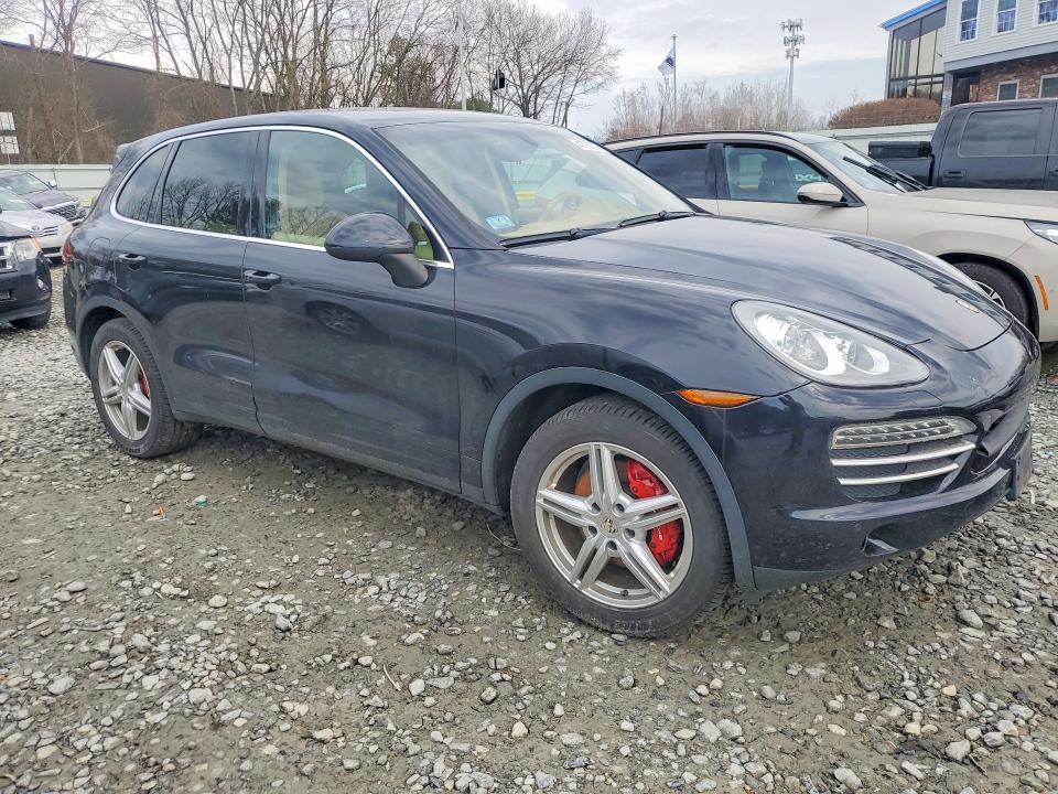 2013 Porsche Cayenne VIN WP1AA2A22DLA03496 COPART salvage auction — SIDE, MA - CERT OF TITLE-RECONSTRCTD COLL, sold $725 on 2026-07-16 (photo 4)