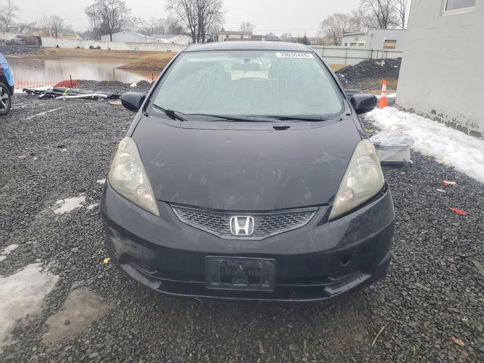 2009 Honda Fit VIN JHMGE88239S003530 COPART salvage auction — SIDE, CO - PUBLIC - SALVAGE TITLE, sold $800 on 2026-07-24 (photo 5)
