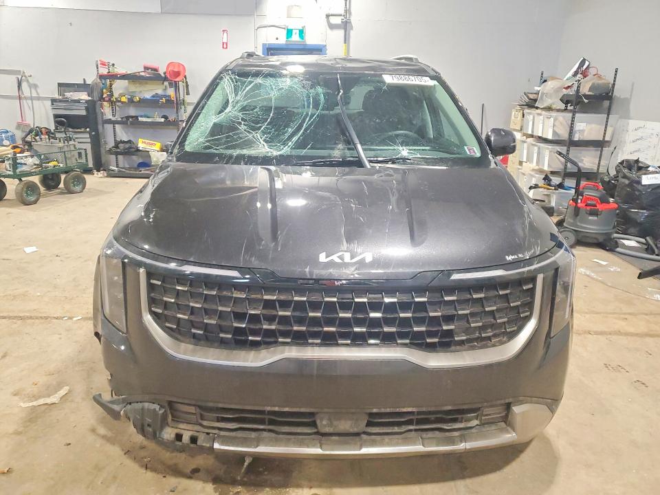 2025 Kia Carnival VIN KNDNC5K33S6493643 COPART salvage auction — FRONT END, NS - SALVAGE TITLE, sold $9,900 on 2026-07-09 (photo 5)