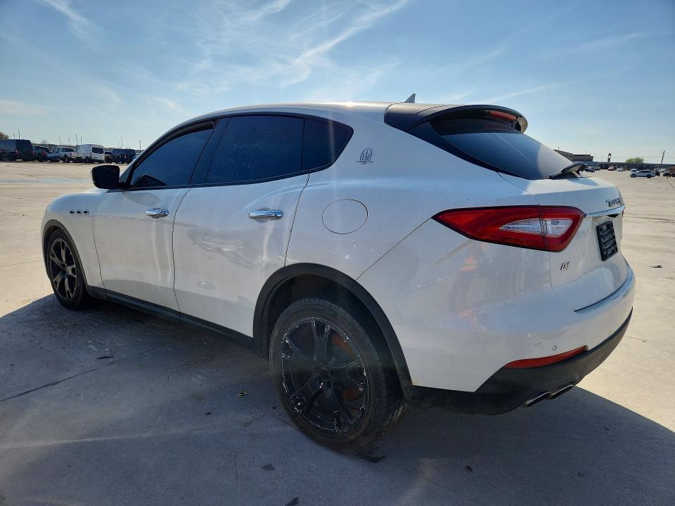 2018 Maserati Levante VIN ZN661XUAXJX278981 COPART salvage auction — NORMAL WEAR, Tx - Certificate Of Title, sold $7,800 on 2026-07-20 (photo 2)