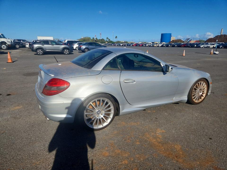 2010 Mercedes-benz Slk-klasse VIN WDBWK5EA4AF229247 COPART salvage auction — WATER/FLOOD, Hi - Certificate Of Salvage, sold $2 on 2026-07-20 (photo 3)