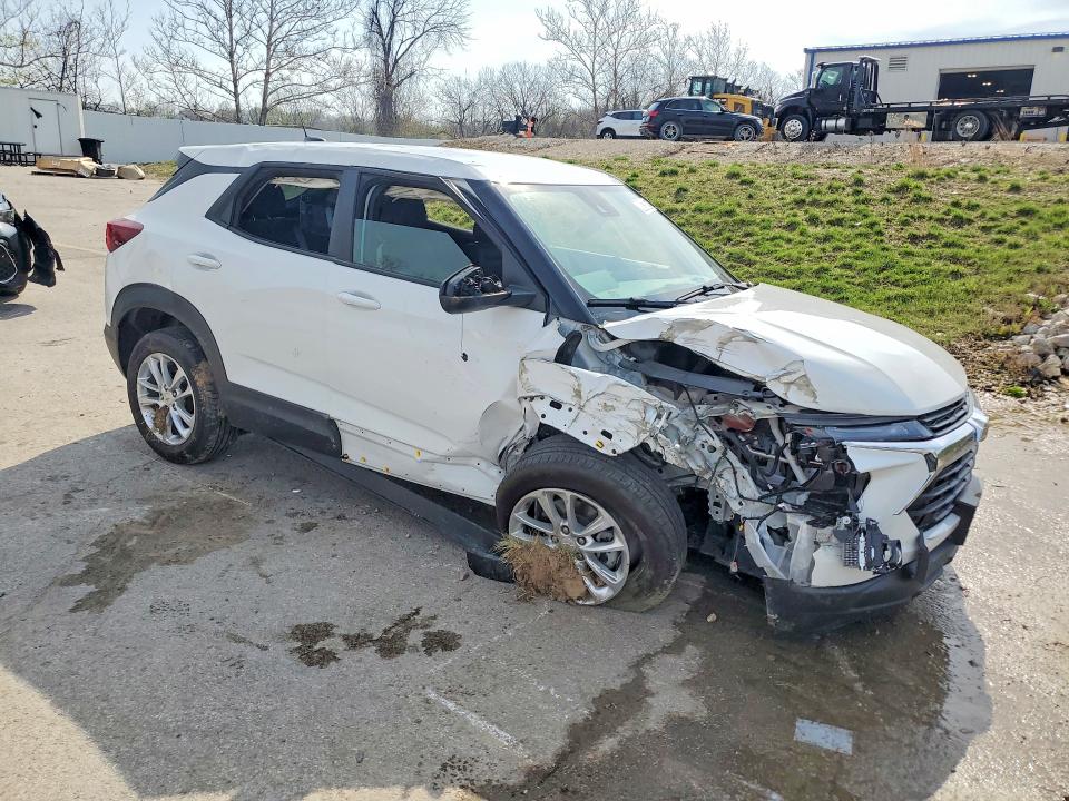 2025 Chevrolet Trailblazer VIN KL79MMSP2SB047886 COPART salvage auction — ALL OVER, Mo - Cert Of Title-Repossessed, sold $5,100 on 2026-07-02 (photo 4)