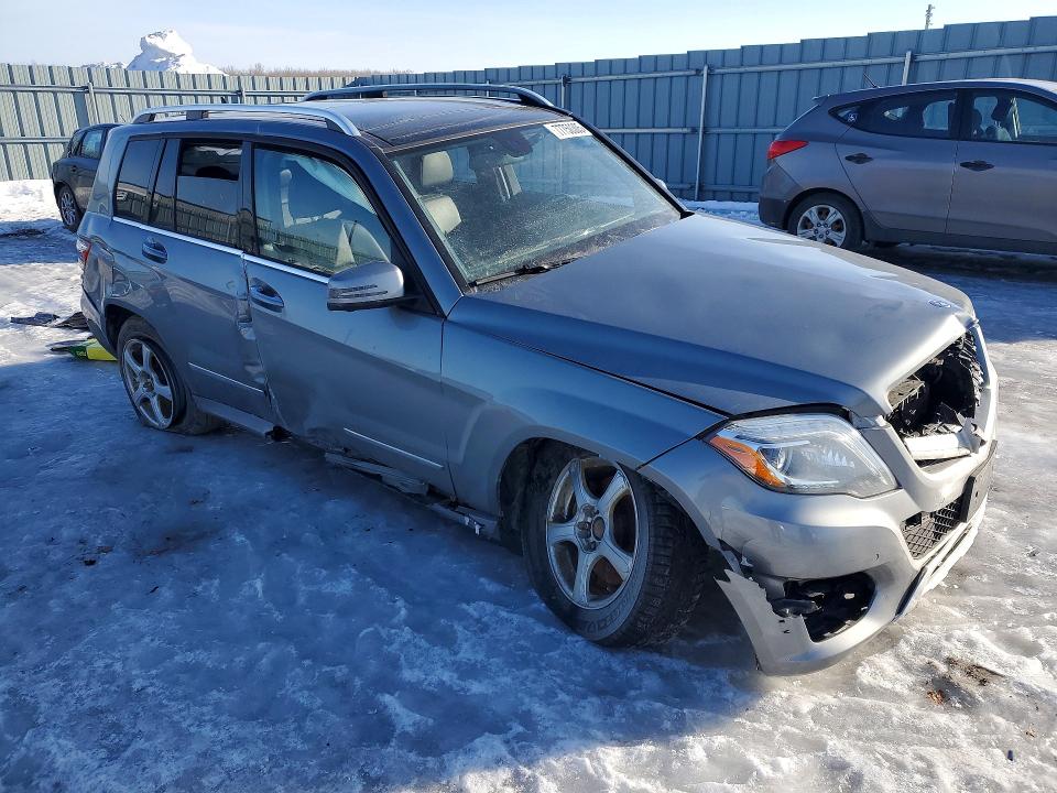 2015 Mercedes-benz Glk-klasse VIN WDCGG0EB7FG425357 COPART salvage auction — SIDE, On - Bill Of Sale - Parts Only, sold $250 on 2026-07-23 (photo 4)