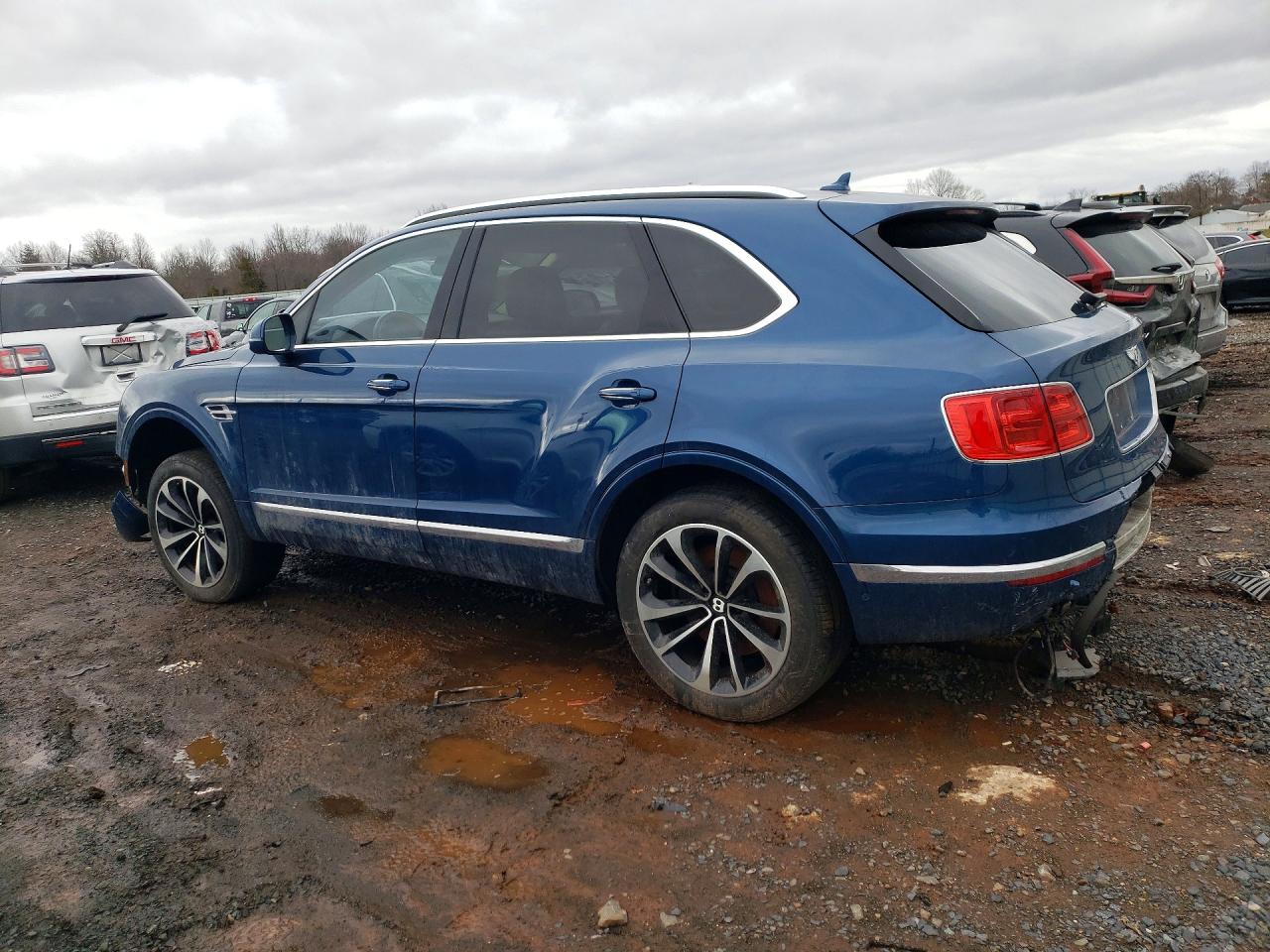 2017 Bentley Bentayga VIN SJAAC2ZVXHC014876 COPART salvage auction — Front End, NJ - CERT OF TITLE-SALVAGE (P), sold $17,700 on 2026-04-03 (photo 2)
