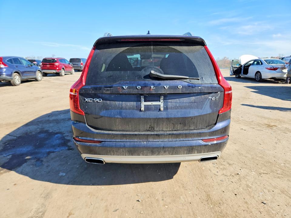 2017 Volvo Xc90 VIN YV4A22PK9H1143615 COPART salvage auction — Burn Engine, Va - Cert Of Title - Salvage, sold $5,900 on 2026-08-12 (photo 6)
