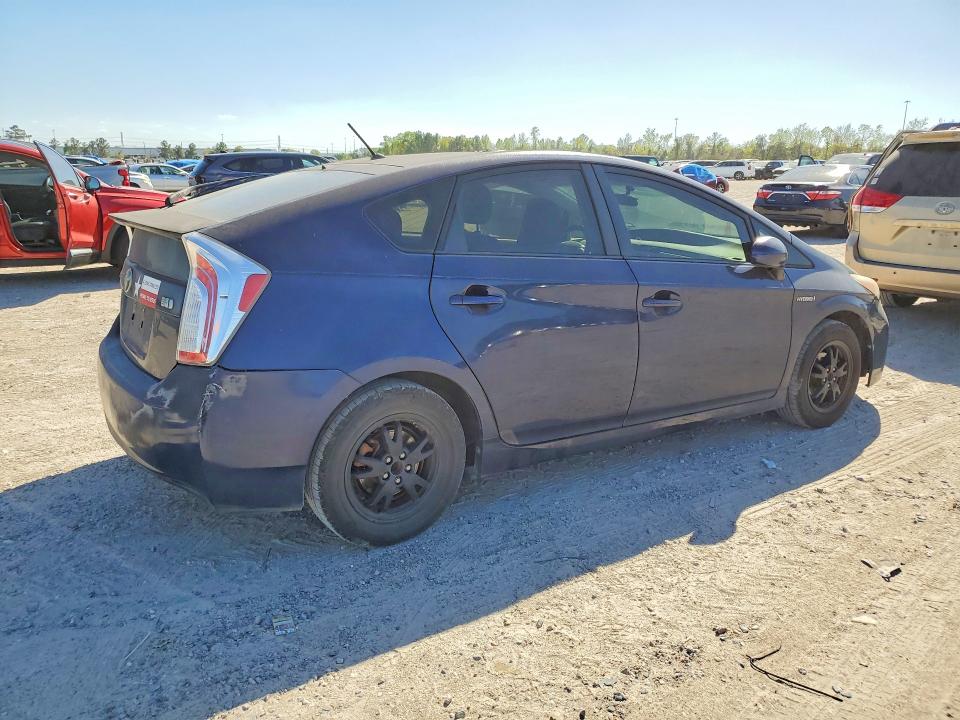 2013 Toyota Prius VIN JTDKN3DU5D1644442 COPART salvage auction — NORMAL WEAR, Tx - Certificate Of Title, sold $800 on 2026-07-31 (photo 3)