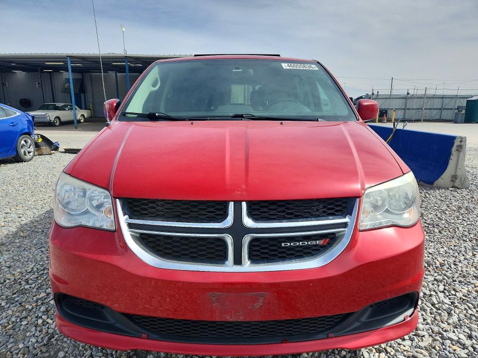 2014 Dodge Caravan VIN 2C4RDGCG0ER239803 COPART salvage auction — MINOR DENT/SCRATCHES, Co - Dis/Dlr/Exp Only Clean Title, sold $275 on 2026-09-07 (photo 5)