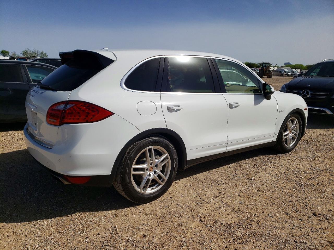 2014 Porsche Cayenne VIN WP1AE2A25ELA50348 COPART salvage auction — Mechanical, TX - CERTIFICATE OF TITLE, sold $3,200 on 2026-07-02 (photo 3)