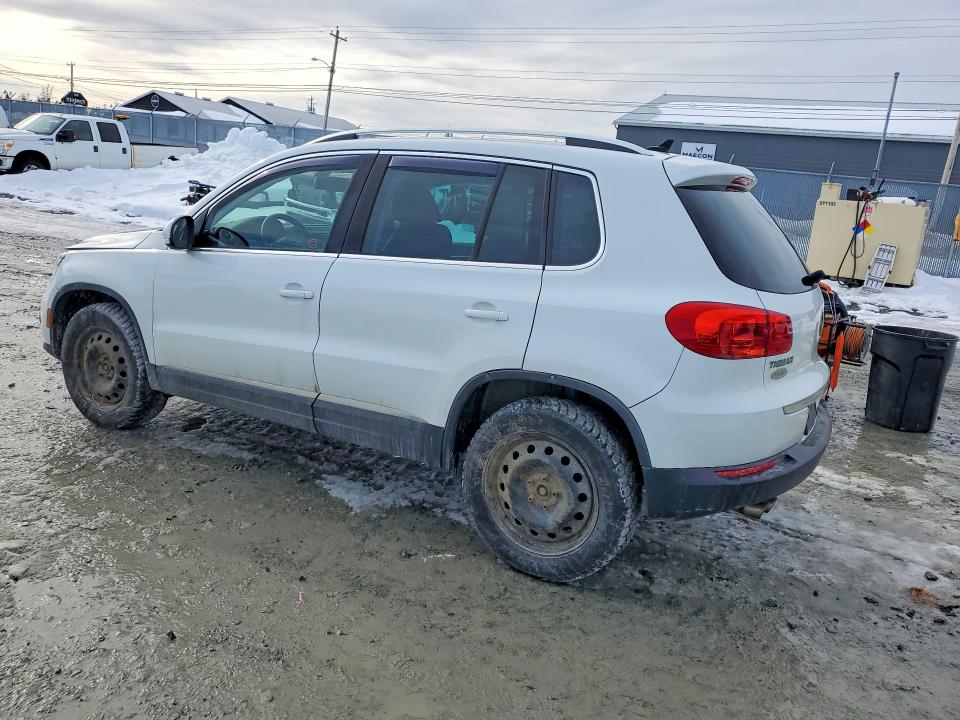 2017 Volkswagen Tiguan VIN WVGMV7AX7HK033838 COPART salvage auction — SIDE, Ns - Cert Of Registration, sold $2,800 on 2026-07-09 (photo 2)