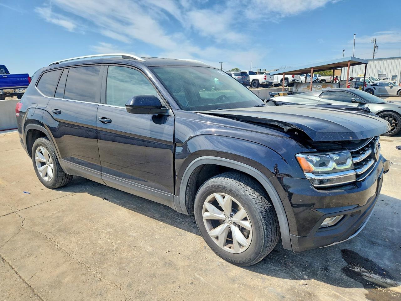 2019 Volkswagen Atlas VIN 1V2DR2CA8KC603897 COPART salvage auction — Front End, TX - SALVAGE VEHICLE TITLE, sold $3,800 on 2026-07-02 (photo 4)