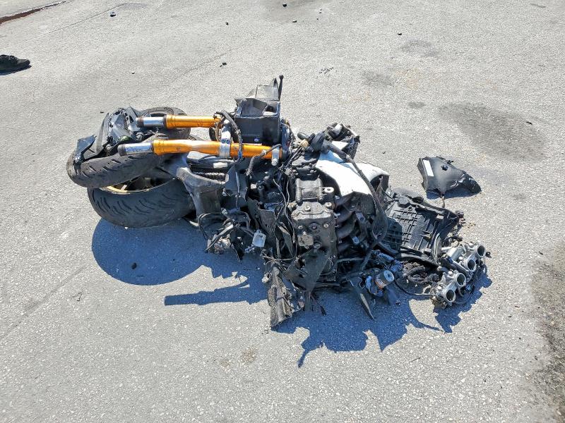 2022 Yamaha Yzfr1 VIN JYARN66E6NA002508 COPART salvage auction — ROLLOVER, Fl - Certificate Of Destruction, sold $625 on 2026-07-02 (photo 3)