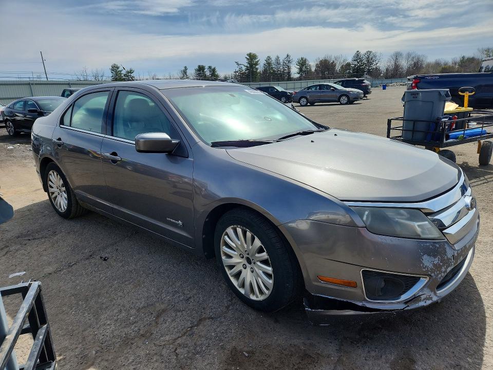 2010 Ford Fusion VIN 3FADP0L34AR228450 COPART salvage auction — FRONT END, PA - CERT OF TITLE, sold $400 on 2026-07-02 (photo 4)