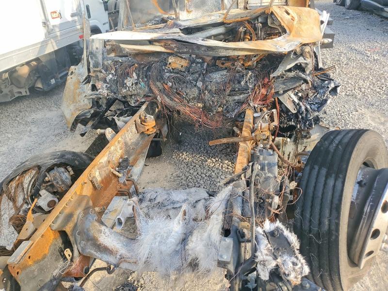 2025 Freightliner M2 VIN 1FVACWFC8SHVU4982 COPART salvage auction — Burn Engine, TN - NON-REPAIRABLE CERTIFICATE, sold $1,400 on 2026-07-22 (photo 7)