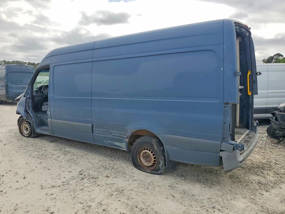 2019 Mercedes-benz Sprinter VIN WD4PF1CD5KT007311 COPART salvage auction — SIDE, GA - CERTIFICATE OF TITLE, sold $1,700 on 2026-07-09 (photo 2)