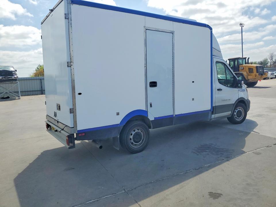 2022 Ford Transit VIN 1FDBW5Z81NKA01663 COPART salvage auction — NORMAL WEAR, Tx - Certificate Of Title, sold $15,000 on 2026-07-30 (photo 3)
