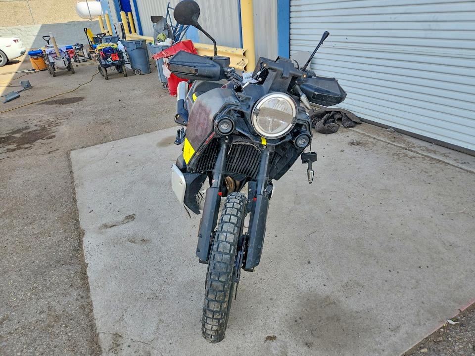 2023 Husqvarna Norden 901 VIN VBKUN6404PM850389 COPART salvage auction — FRONT END, Nm - Cert Of Title-Salvage, sold $200 on 2026-07-27 (photo 2)