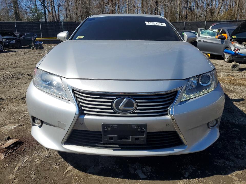 2014 Lexus ES VIN JTHBK1GG0E2097559 COPART salvage auction — REAR END, Dc - Certificate Of Title, sold $300 on 2026-07-28 (photo 5)