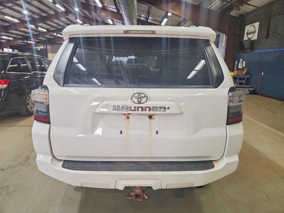 2016 Toyota 4runner VIN JTEBU5JR4G5388396 COPART salvage auction — MINOR DENT/SCRATCHES, NY - CERTIFICATE OF TITLE (P), sold $7,700 on 2026-07-10 (photo 6)