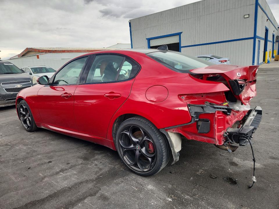 2018 Alfa romeo Giulia VIN ZARFAEEN4J7580652 COPART salvage auction — REAR END, Salvage Title, sold $5,700 on 2026-08-17 (photo 2)