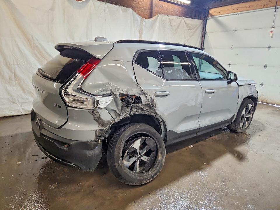 2024 Volvo Xc40 VIN YV4L12UL2R2289486 COPART salvage auction — REAR END, PA - CERTIFICATE OF SALVAGE, sold $1,800 on 2026-07-14 (photo 3)