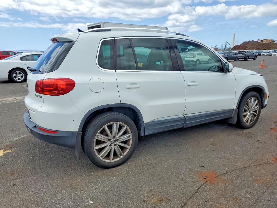 2014 Volkswagen Tiguan VIN WVGAV3AX0EW600150 COPART salvage auction — WATER/FLOOD, Hi - Certificate Of Salvage, sold $2 on 2026-08-10 (photo 3)