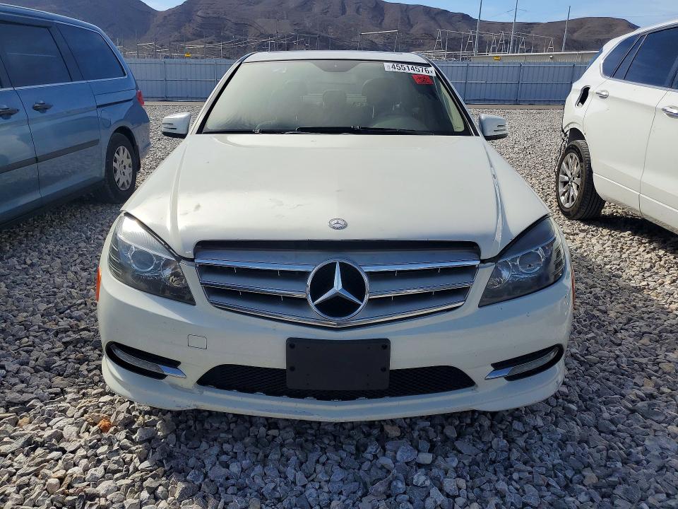 2011 Mercedes-benz C class VIN WDDGF8BB2BR161464 COPART salvage auction — MINOR DENT/SCRATCHES, Id - Salvage Certificate Of Title, sold $225 on 2026-07-13 (photo 5)