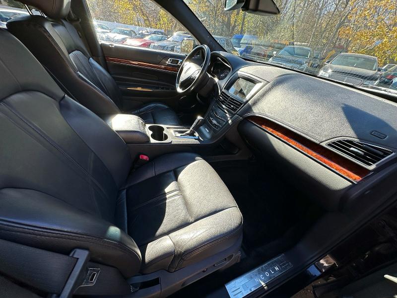 2018 Lincoln Mkt VIN 2LMHJ5NK6JBL02688 COPART salvage auction — NORMAL WEAR, Va - Certificate Of Title (P), sold $1,500 on 2026-07-29 (photo 5)