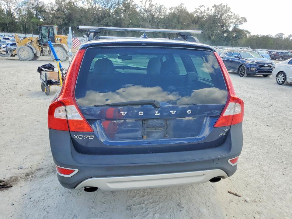 2010 Volvo Xc70 VIN YV4992BZXA1081750 COPART salvage auction — FRONT END, Fl - Cert Of Title Slvg Rebuildable, sold $350 on 2026-07-07 (photo 6)