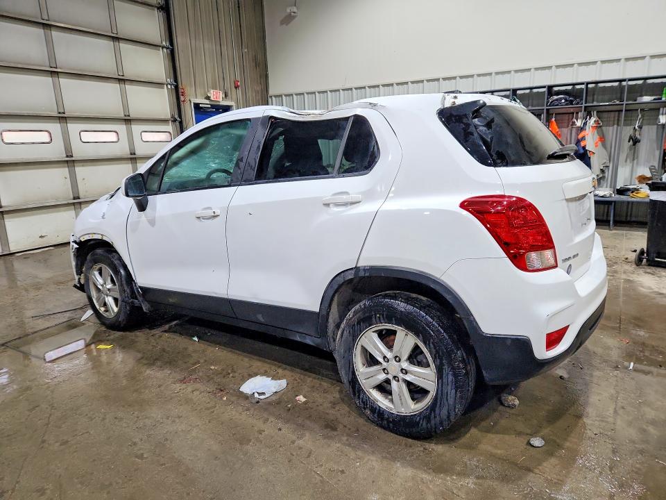 2022 Chevrolet Trax VIN KL7CJNSM7NB526514 COPART salvage auction — ROLLOVER, NH - CERT OF TITLE-SALVAGE, sold $90 on 2026-07-23 (photo 2)