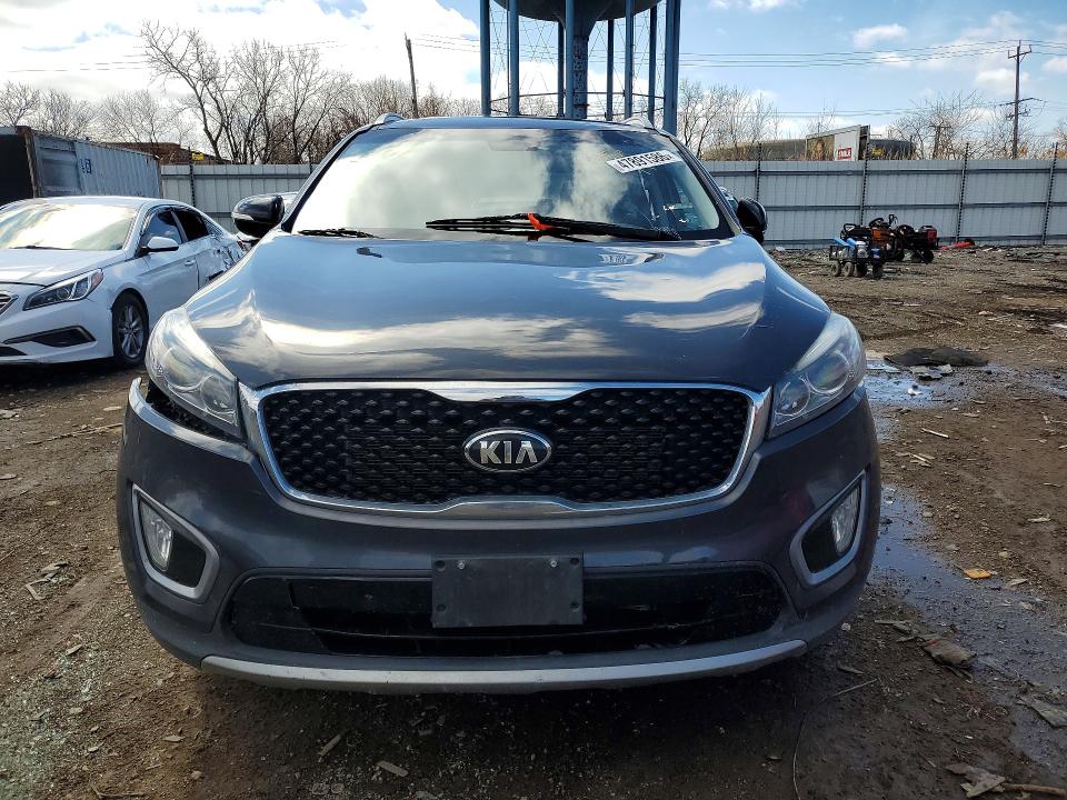 2017 Kia Sorento VIN 5XYPHDA51HG203607 COPART salvage auction — NORMAL WEAR, Il - Certificate Of Title, sold $2,400 on 2026-07-10 (photo 5)
