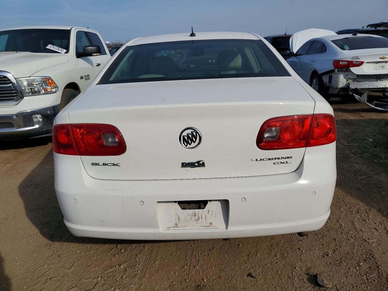 2008 Buick Lucerne VIN 1G4HD57278U114105 COPART salvage auction — Side, IL - SALVAGE CERTIFICATE, sold $1,700 on 2026-06-25 (photo 6)