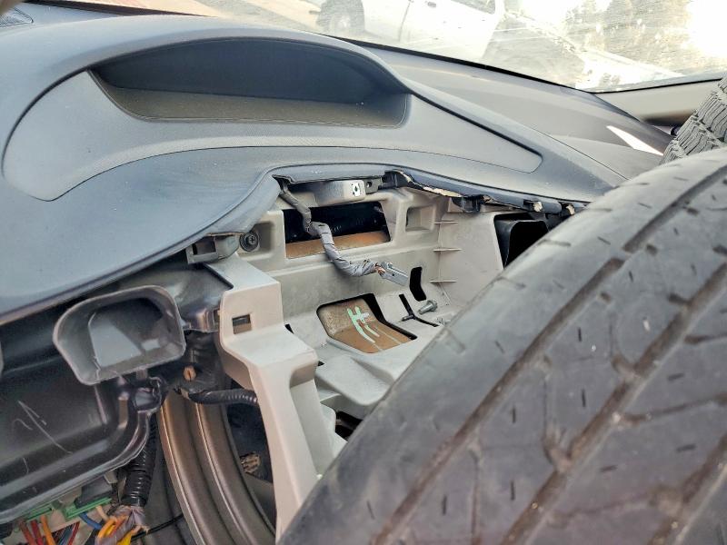 2007 Honda Civic hybrid VIN JHMFA36237S006843 COPART salvage auction — VANDALISM, Ca - Salvage Certificate, sold $50 on 2026-07-08 (photo 9)