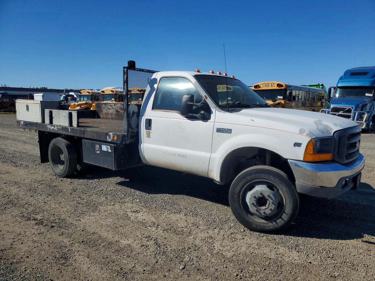 1999 Ford F-450 VIN 3FDXF46S3XMA32540 COPART salvage auction — Normal Wear, CA - DIS/DLR/EXP ONLY CLEAN TITLE, sold $1,300 on 2026-03-30 (photo 4)