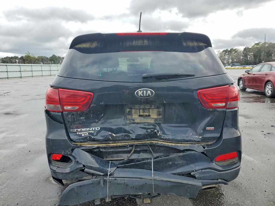 2019 Kia Sorento VIN 5XYPG4A35KG568493 COPART salvage auction — REAR END, NC - SALVAGE CERTIFICATE OF TITLE, sold $1,300 on 2026-07-30 (photo 6)
