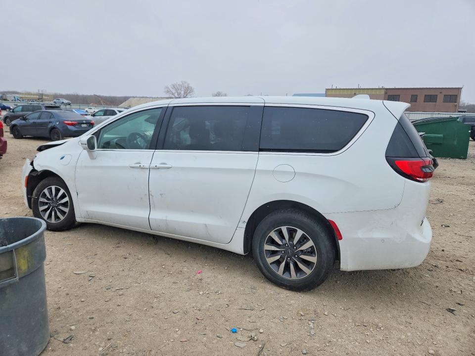 2022 Chrysler Pacifica VIN 2C4RC1L79NR121216 COPART salvage auction — FRONT END, Mo - Salvage Certificate Of Title, sold $3,050 on 2026-07-09 (photo 2)