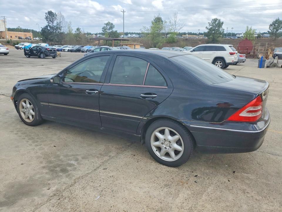2004 Mercedes-benz C class VIN WDBRF81J54F450224 COPART salvage auction — FRONT END, SC - CERT OF TITLE-SALVAGE, sold $325 on 2026-07-24 (photo 2)