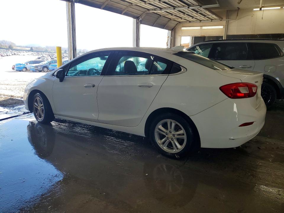 2017 Chevrolet Cruze VIN 1G1BE5SM7H7151100 COPART salvage auction — MINOR DENT/SCRATCHES, TN - CERTIFICATE OF TITLE, sold $2,050 on 2026-07-09 (photo 2)