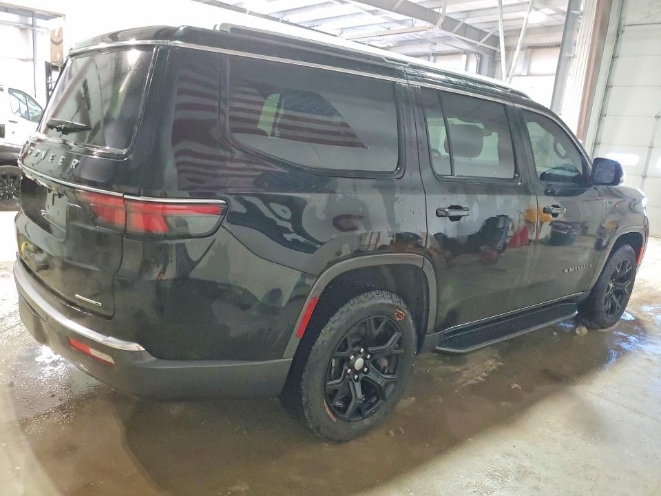 2022 Jeep Wagoneer VIN 1C4SJVAT8NS206531 COPART salvage auction — MINOR DENT/SCRATCHES, WV - CERT OF TITLE-RECONSTRUCTED, sold $26,250 on 2026-07-07 (photo 3)