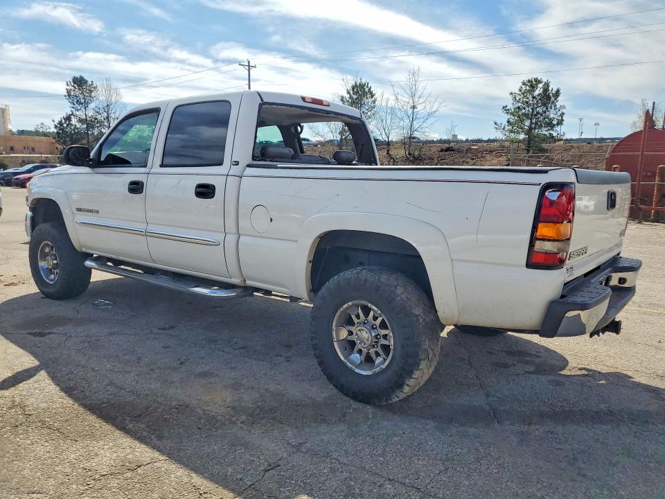 2004 Gmc SIERRA VIN 1GTHC23U24F188107 COPART salvage auction — VANDALISM, Sc - Cert Of Title-Salvage, sold $1,050 on 2026-07-03 (photo 2)