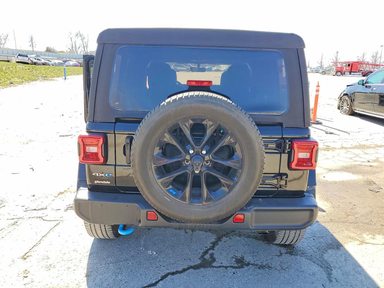 2022 Jeep Wrangler Unlimited VIN 1C4JJXP61NW170974 COPART salvage auction — Hail, MO - CERTIFICATE OF TITLE, sold $18,000 on 2026-07-09 (photo 6)