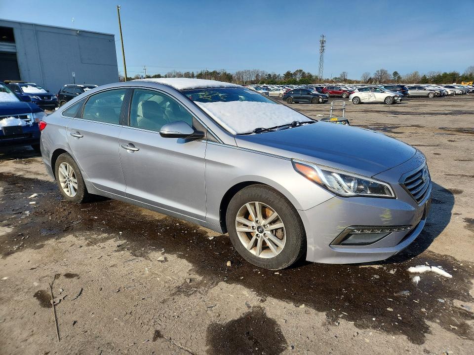 2015 Hyundai Sonata VIN 5NPE24AA3FH133233 COPART salvage auction — MINOR DENT/SCRATCHES, Wv - Certificate Of Title, sold $200 on 2026-07-02 (photo 4)