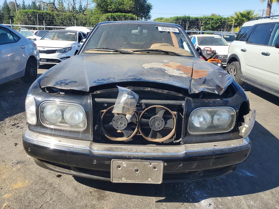 2000 Bentley Arnage VIN SCBLC31E8YCX04301 COPART salvage auction — ENGINE BURN, Ca - Dis/Dlr/Exp Only Clean Title, sold $2,650 on 2026-09-24 (photo 5)