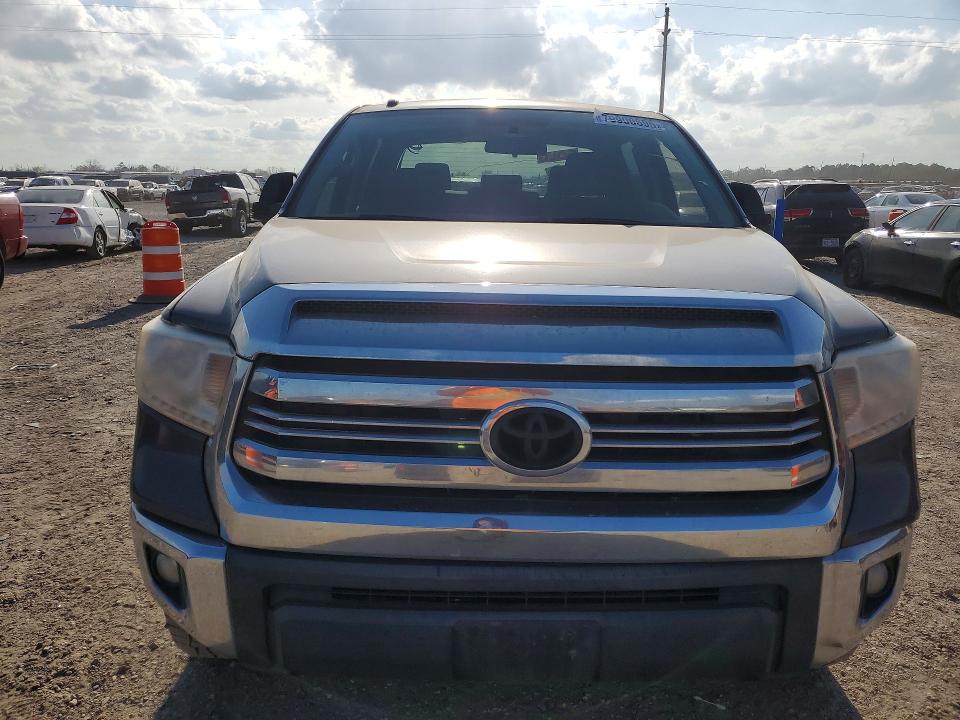 2017 Toyota Tundra VIN 5TFEM5F13HX119753 COPART salvage auction — MINOR DENT/SCRATCHES, Tx - Certificate Of Title, sold $9,200 on 2026-07-30 (photo 5)