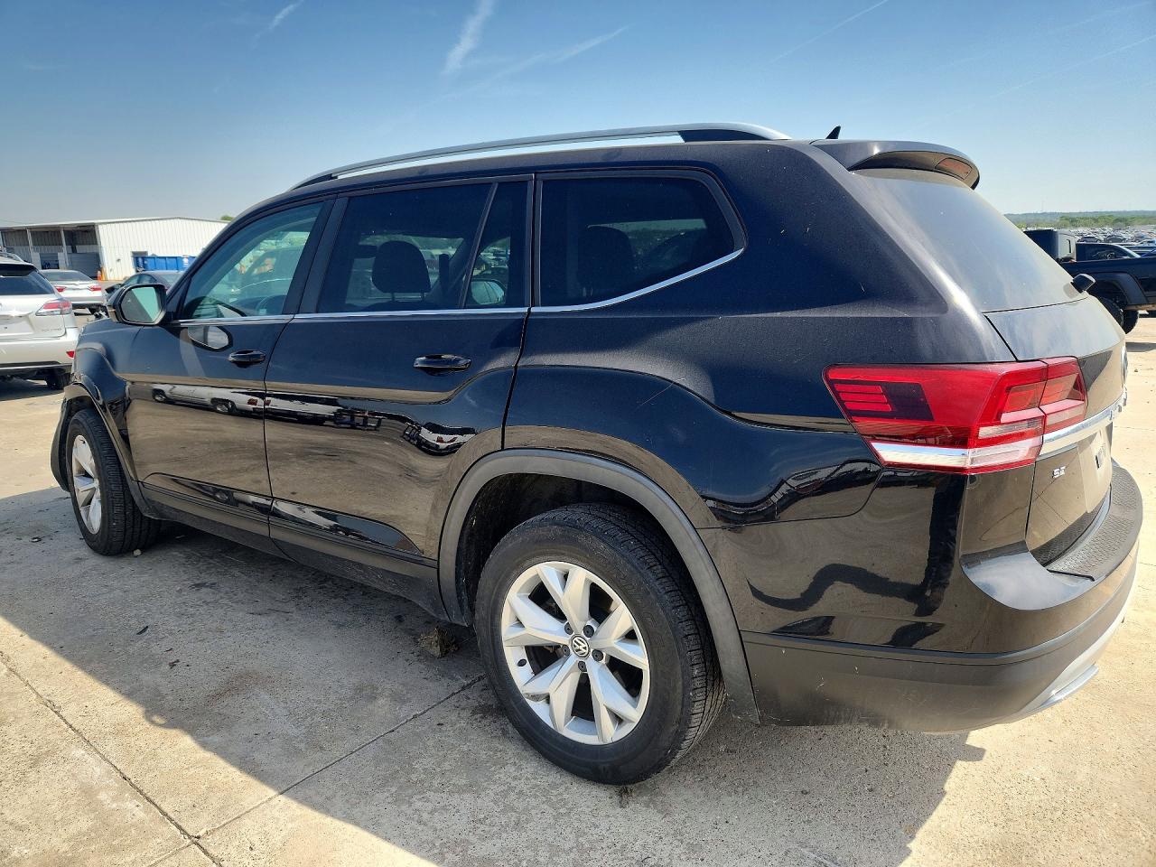 2019 Volkswagen Atlas VIN 1V2DR2CA8KC603897 COPART salvage auction — Front End, TX - SALVAGE VEHICLE TITLE, sold $3,800 on 2026-07-02 (photo 2)