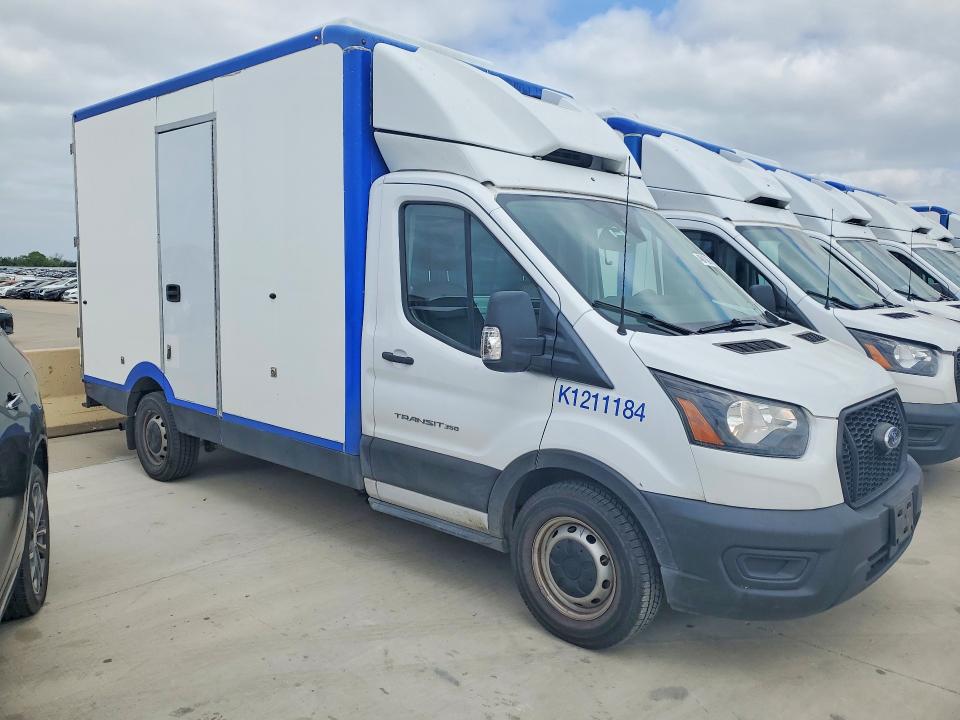 2022 Ford Transit VIN 1FDBW5Z82NKA39712 COPART salvage auction — NORMAL WEAR, Tx - Certificate Of Title, sold $17,000 on 2026-07-09 (photo 4)