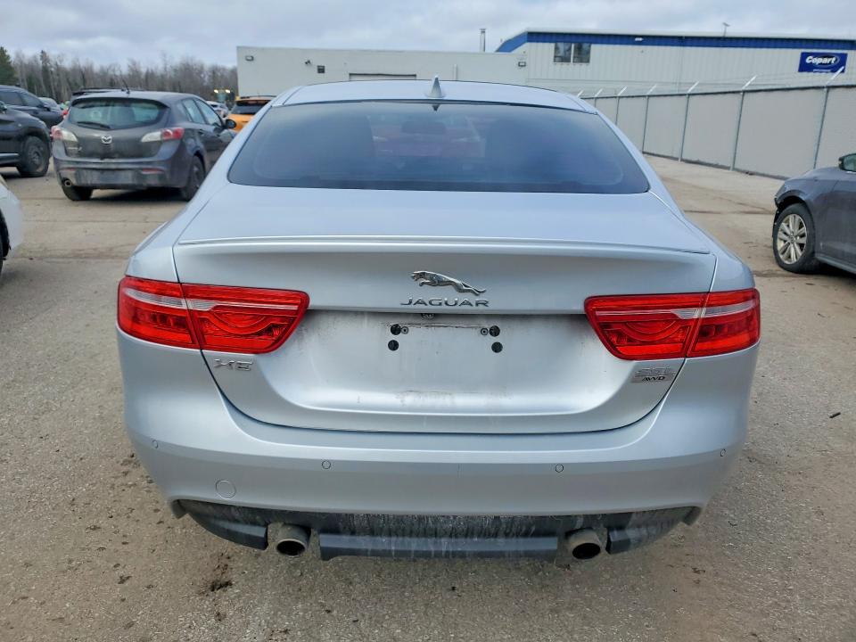 2018 Jaguar VIN SAJAL4FX8JCP36631 COPART salvage auction — SIDE, On - Permit No Brand - Unfit, sold $2,750 on 2026-07-23 (photo 6)